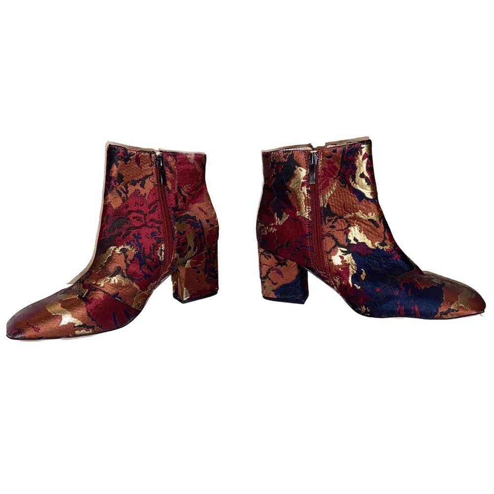 Women’s funky booties!! Size 8M